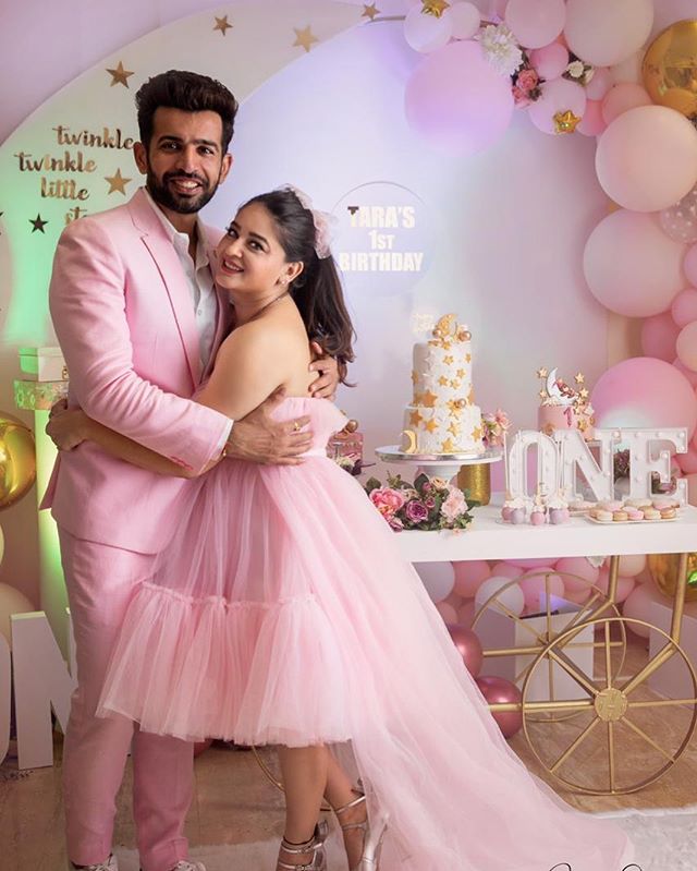 Mahhi Vij With Daughter Tara (2) Mahhi Vij With Daughter Tara (2)-1-2-3-4