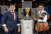Deepika Padukone Trolling: दीपिका पादुकोण का 'फीफा वर्ल्ड कप 2022' लुक बना मजाक का विषय, यूजर बोला- 'कचरा बैग...
