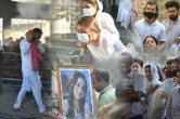 Tunisha Sharma Funeral: पंचतत्व में विलीन हुआ तुनिषा शर्मा का पार्थिव शरीर