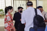 VicKat Spotted Video: कैटरीना कैफ को एयरपोर्ट पर रोक हुई चेकिंग, वीडियो वायरल