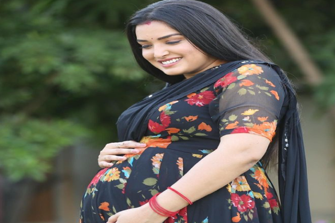 Aamrapali Dubey Pregnant: आम्रपाली दुबे प्रेग्नेंट? तस्वीर देख फैंस दंग