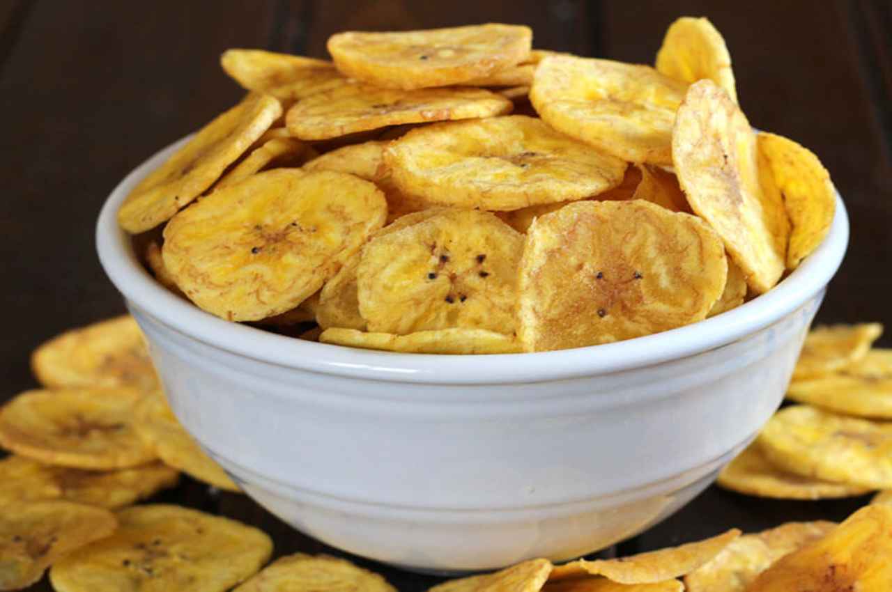 How to make banana chips: फाइबर रिच केले के चिप्स सेहत का रखते हैं ख्याल, इस आसान विधि से बनाएं घर पर