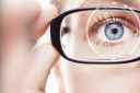 Eye Care Tips: ये गलतियां आपकी आंखों पर पड़ सकती हैं भारी, आज ही छोड़ दें आदतें