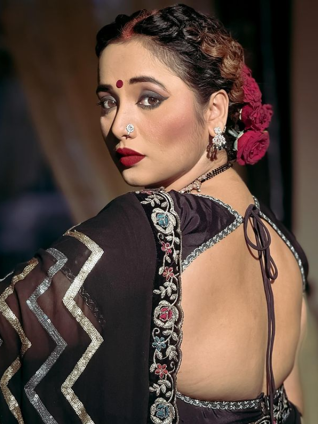 Rani Chatterjee ने ब्लैक साड़ी पहन उड़ाया गर्दा