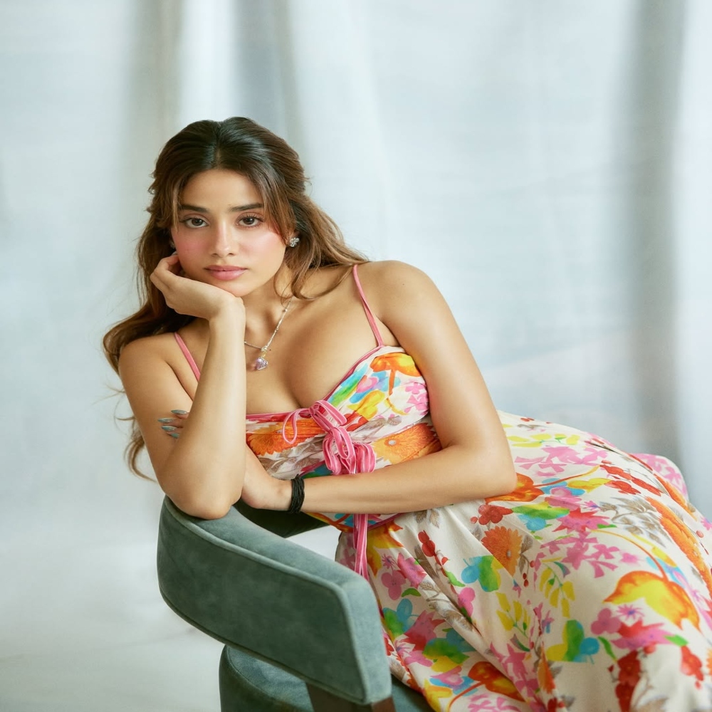 janhvi_842765 -1-2