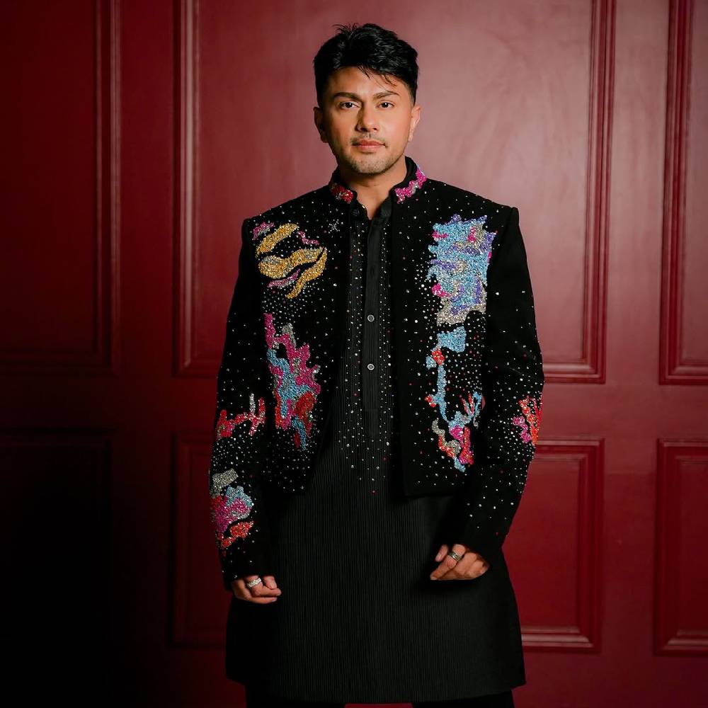 Amaal Malik, Ashnoor Kaur, Gaurav Khanna-1-2-3-4-5-6-7