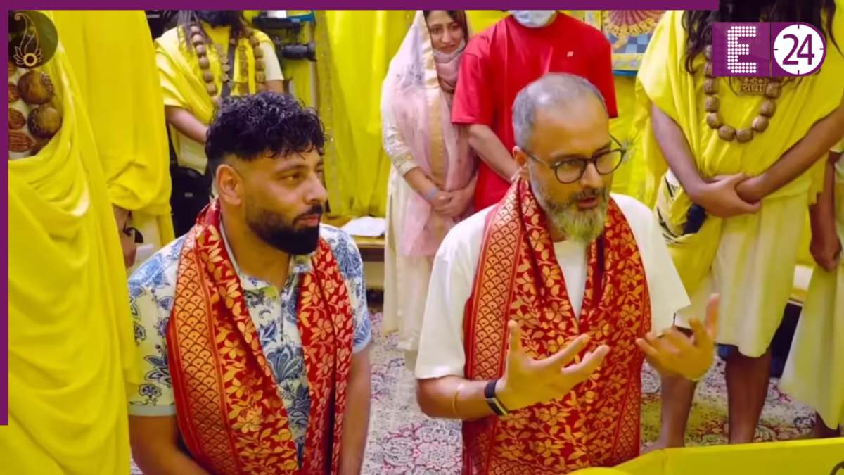 Badshah visits Premanand Maharaj Darbar Badshah visits Premanand Maharaj Darbar