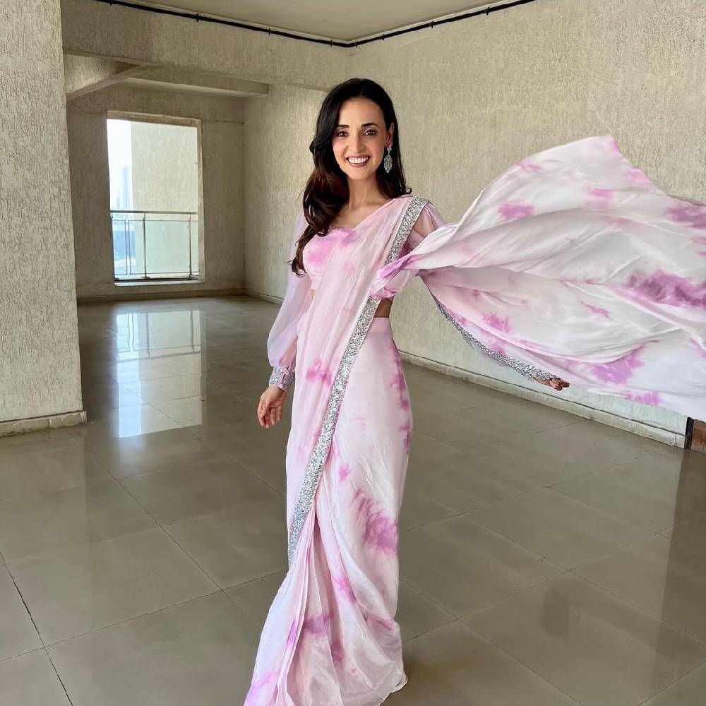 Sanaya Irani Birthday-1-2-3-4-5-6-7-8