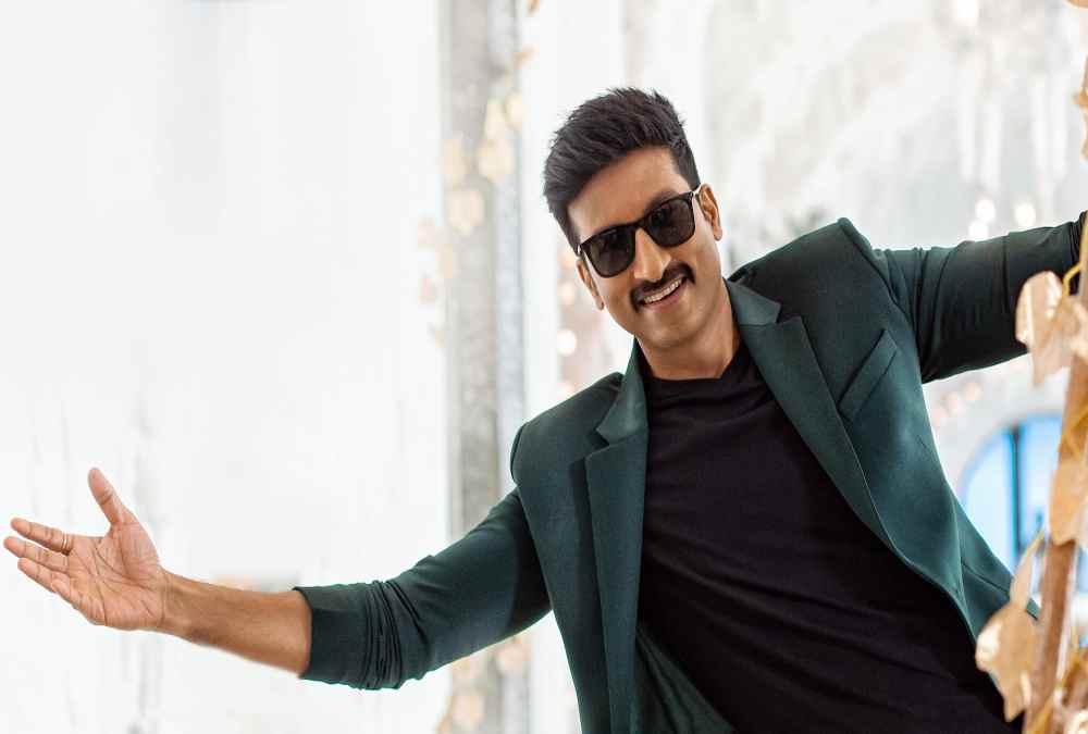 JioHotstar Top 5 New Comedy Films JioHotstar Top 5 New Comedy Films-1-2-3-4