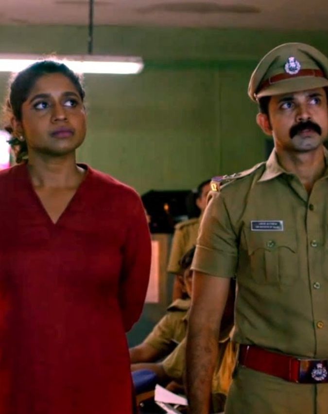 best suspense thriller movie Anjaam Pathiraa-1-2-3-4-5