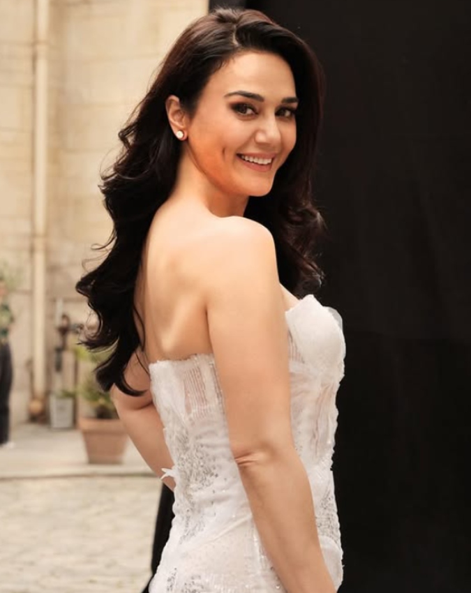 Preity Zinta-1-2-3