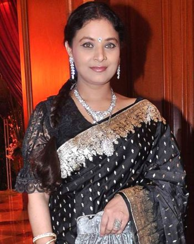 Sharbani Mukherjee-1-2-3-4-5