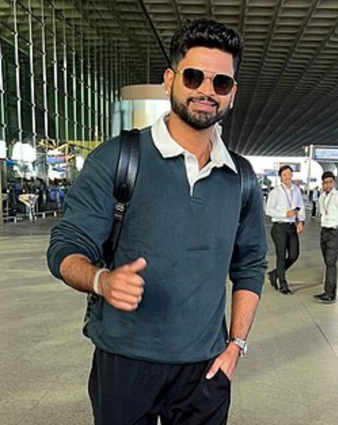 Mrunal Thakur relationships-1-2-3-4