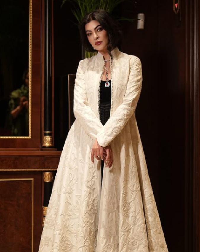 sushmita sen-1-2-3-4-5