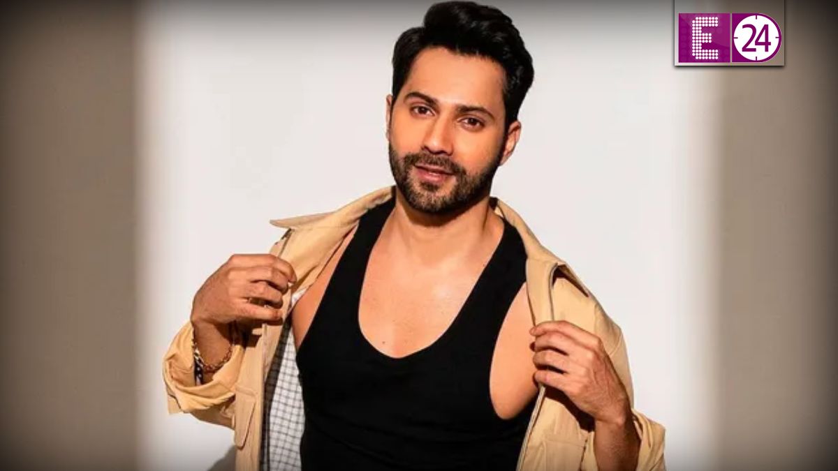Varun Dhawan metro viral video