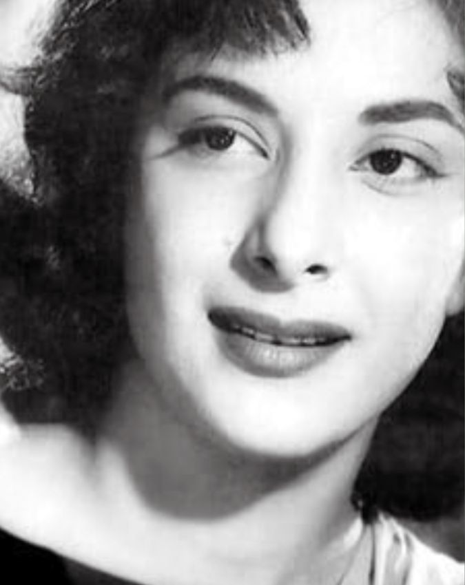 Nargis Dutt made a shocking statement against Rekha-1-2-3-4-5