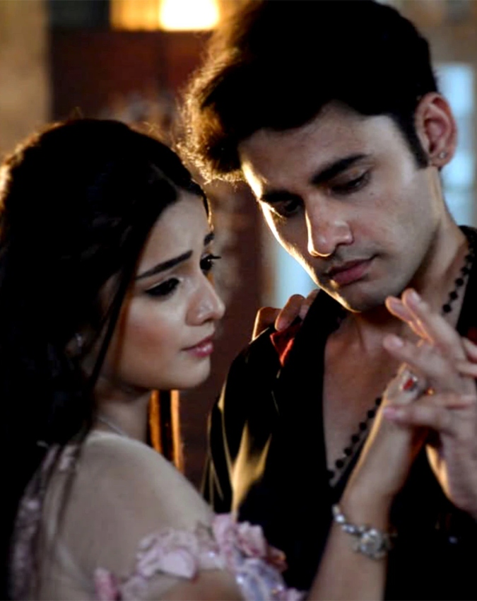 16 yr Yashika Sharma intimate scene-1-2-3-4-5-6