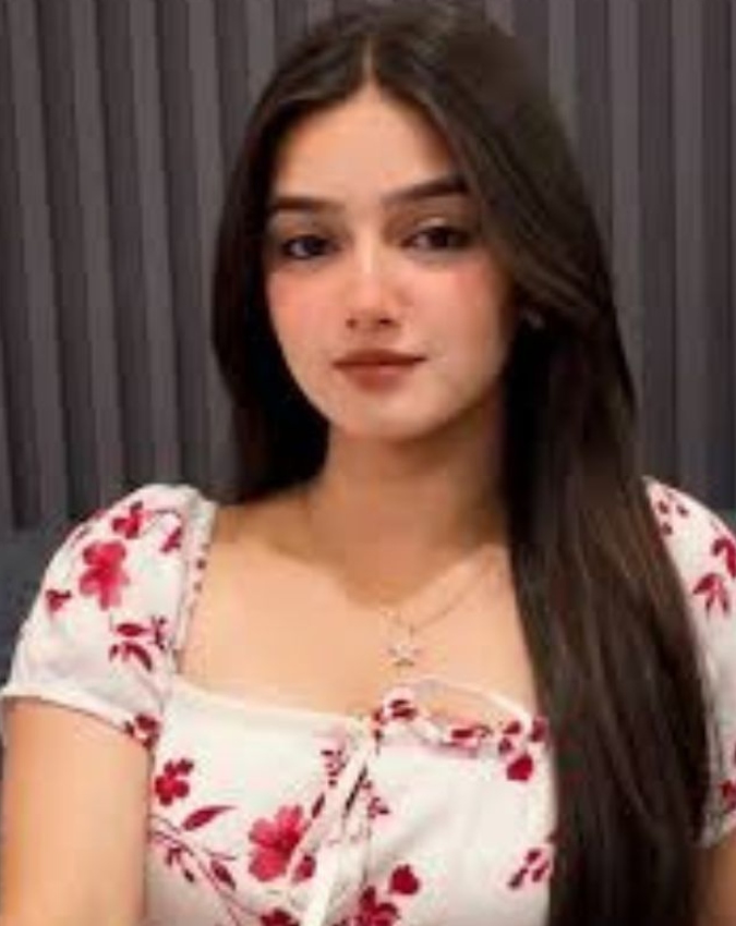 16 yr Yashika Sharma intimate scene-1-2-3-4-5