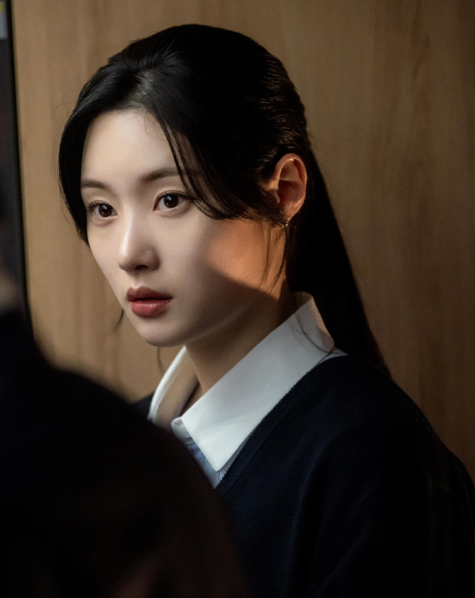 12 Episode Netflix Suspense Thriller -1-2-3-4-5-6-7