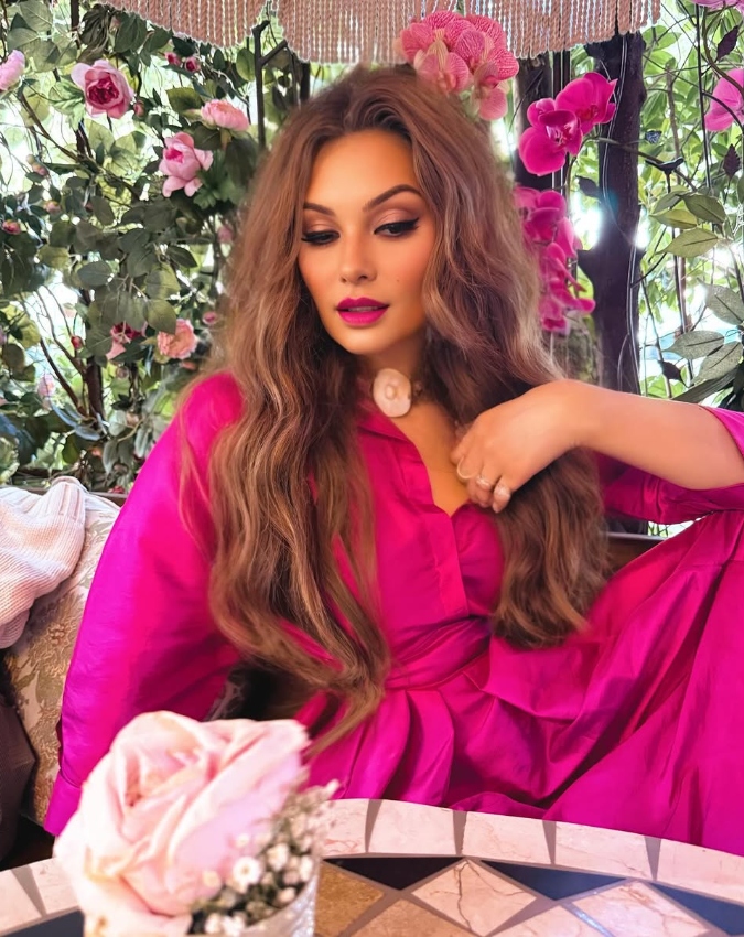 Actress Prayed for Samil Khan -1-2-3-4-5-6-7