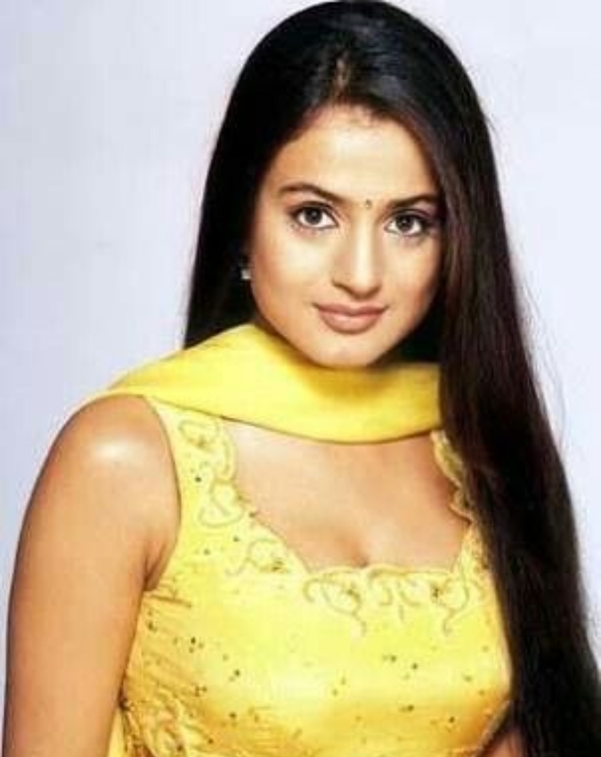 Amisha Patel-1-2-3
