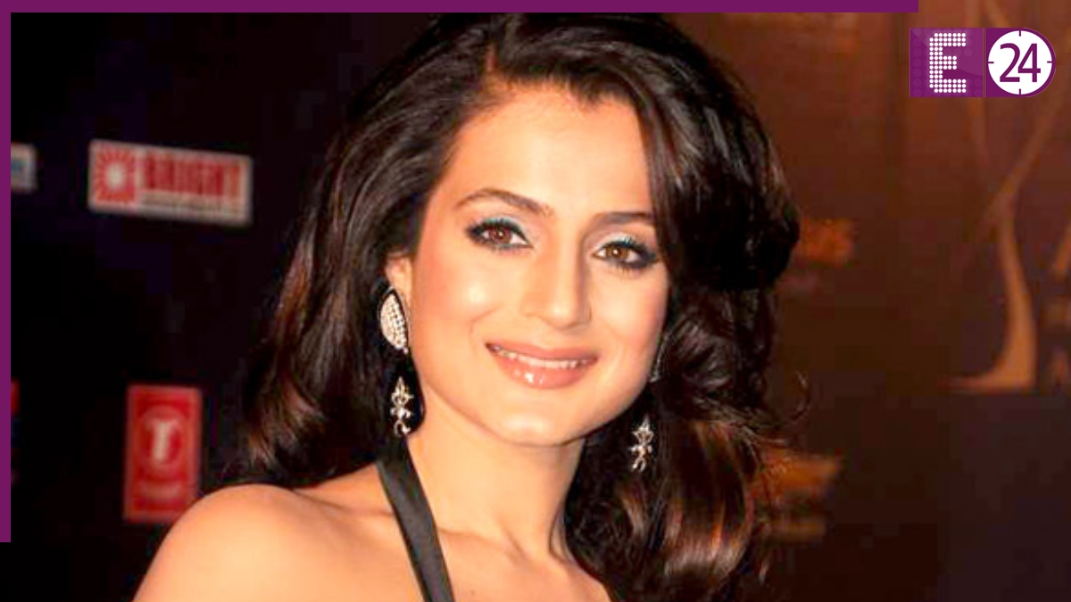 Amisha Patel (5) Amisha Patel-1