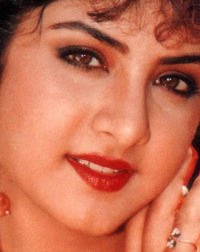 Divya Bharti Birth Anniversary Divya Bharti Birth Anniversary-1-2-3-4-5-6