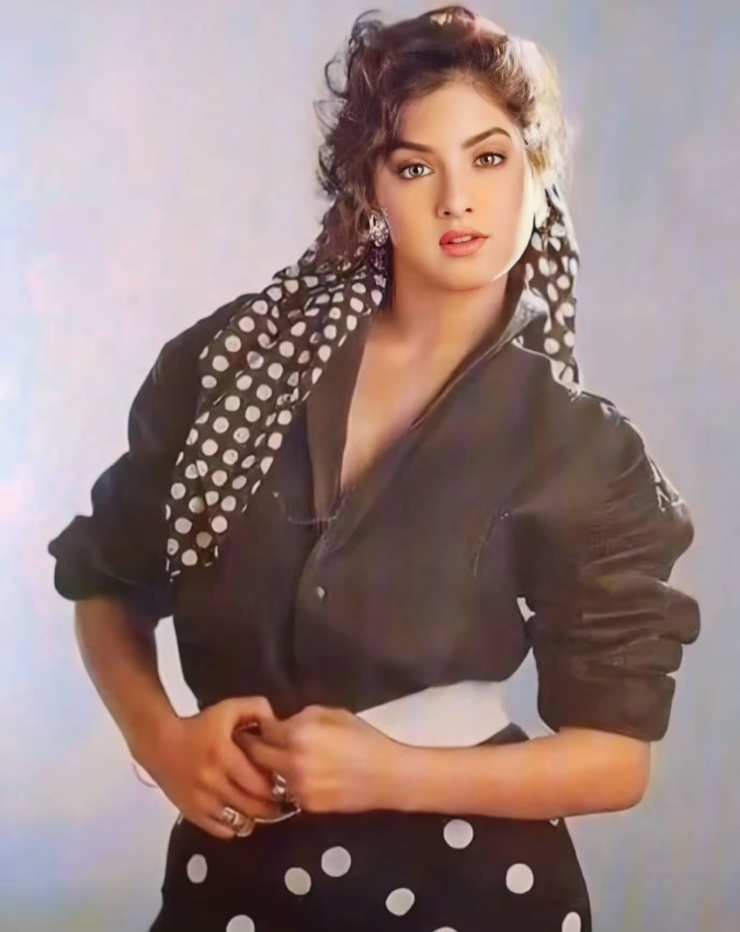 Divya Bharti (7) -1-2-3-4