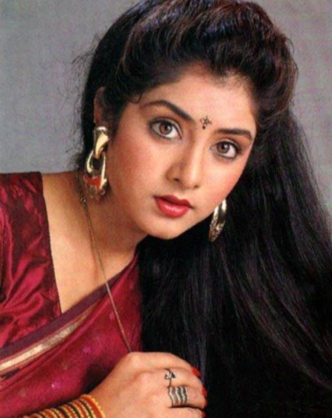 Divya Bharti (7) -1-2-3-4-5-6-7-8