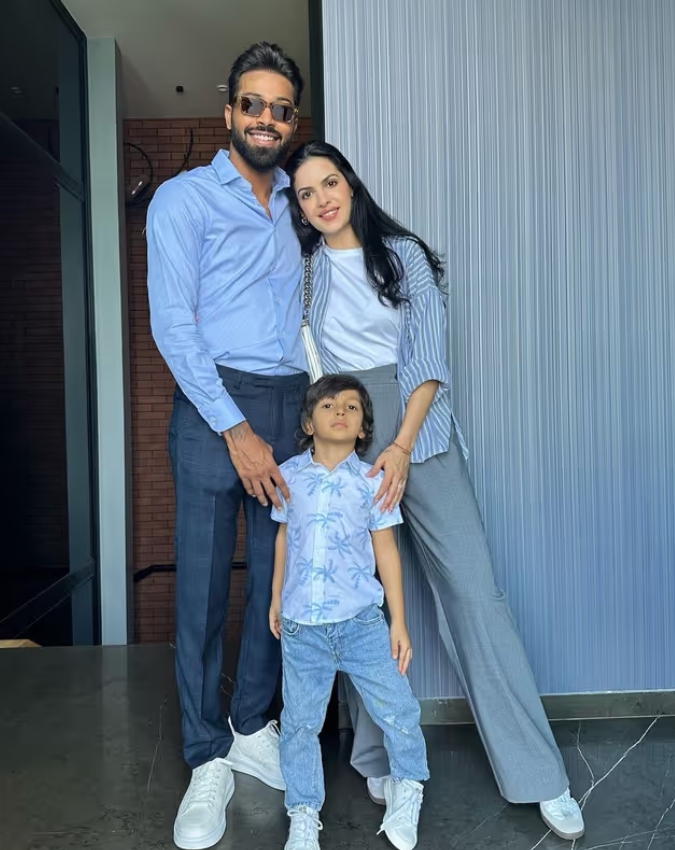 Natasa stankovic-Hardik Pandya And Their Son -1-2-3-4-5