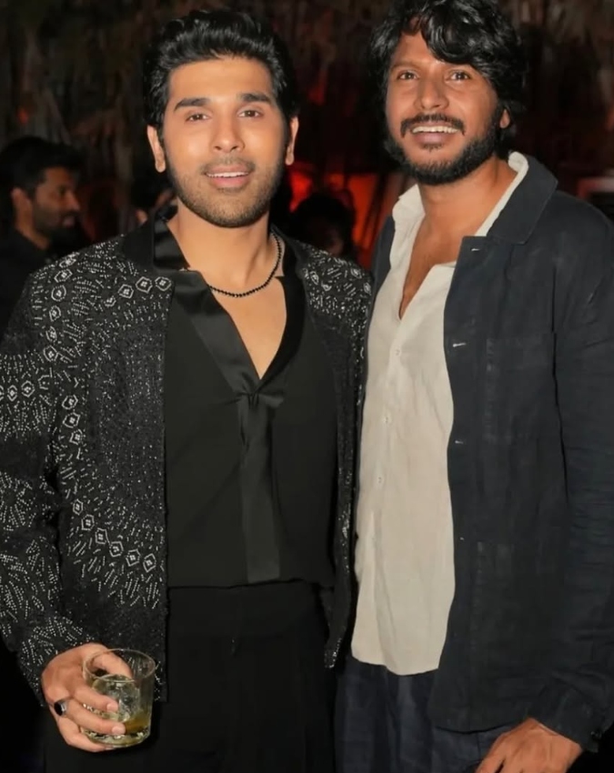 Ram Charan Wife Upasana Konidela Enjoying Party -1-2-3-4-5-6