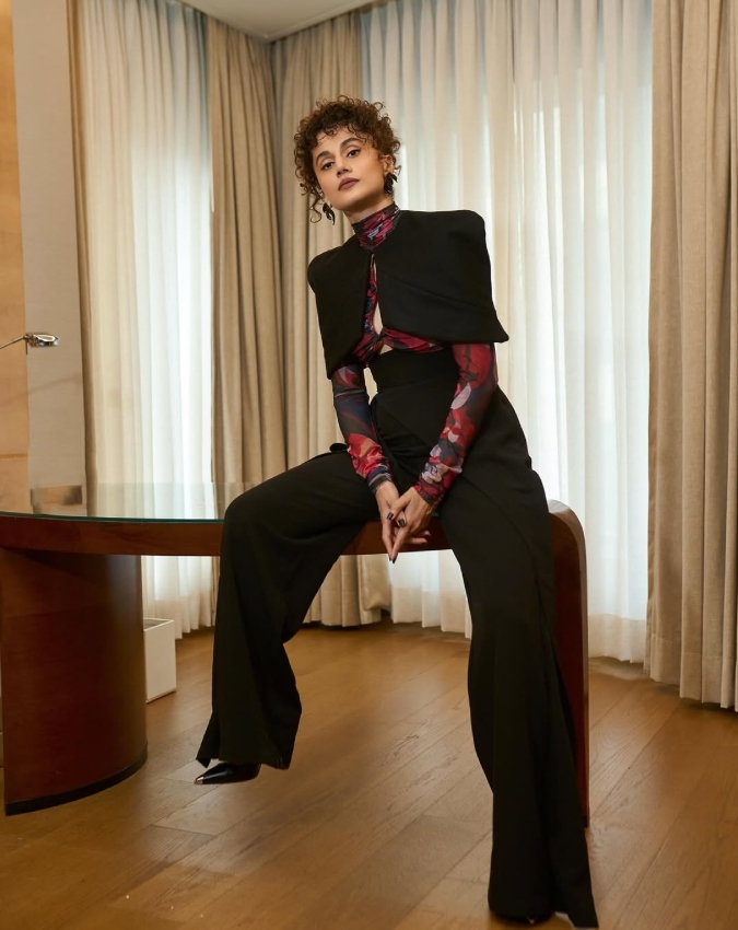 Taapsee Pannu Exposed South Indian Cinema -1-2