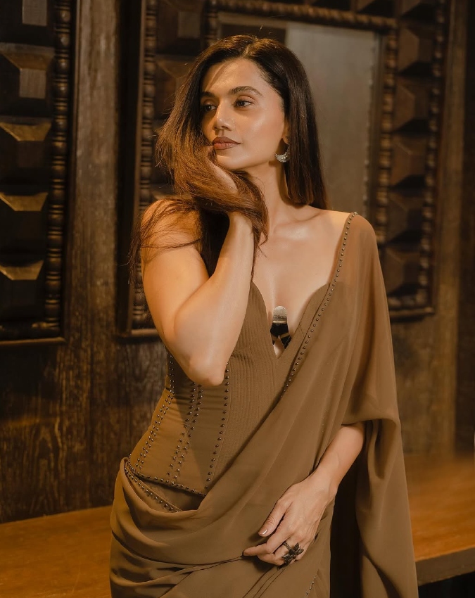 Taapsee Pannu Exposed South Indian Cinema -1-2-3-4-5-6-7