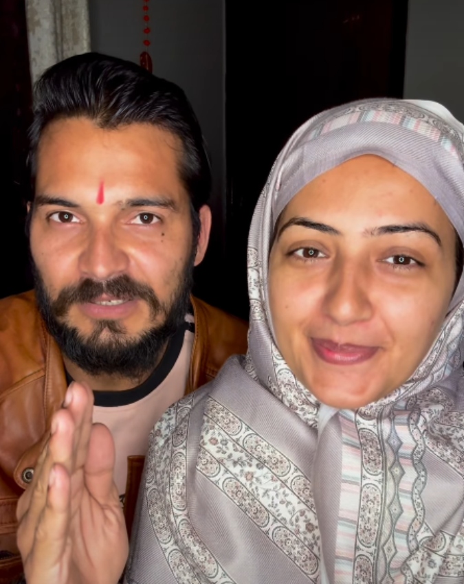 Vadapav Girl Chandrika Dixit-1-2-3