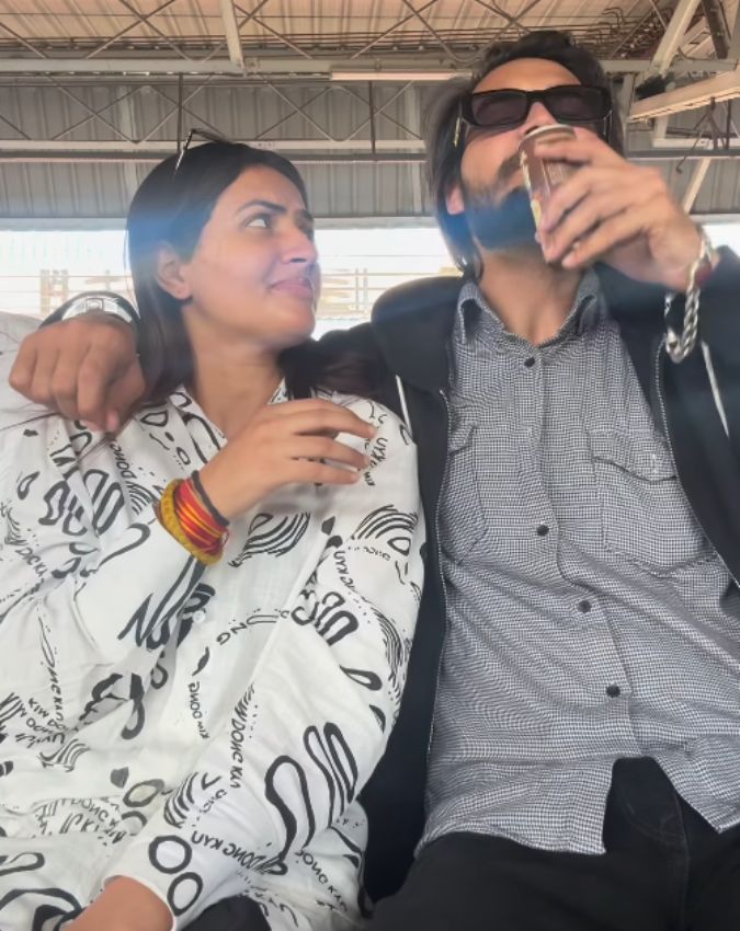 Vada Pav girl aka Chandrika Dixit -1-2-3-4