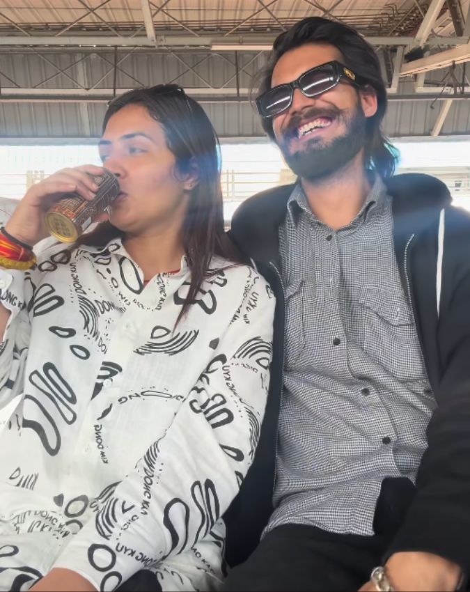 Vada Pav girl aka Chandrika Dixit -1-2-3-4-5