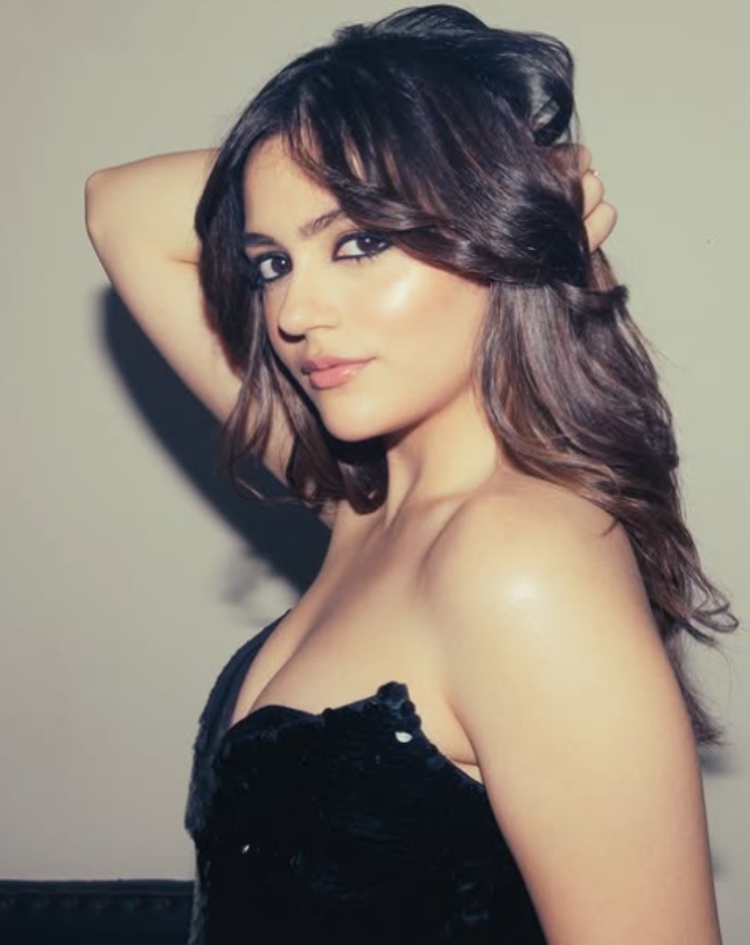 Aneet Padda-Kiara Advani-1-2-3-4