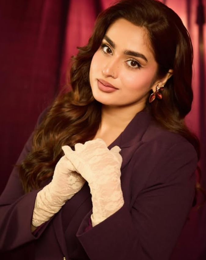 Ayesha Khan -1-2-3-4-5-6-7