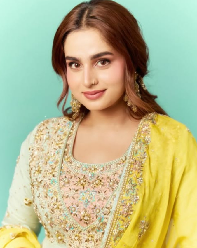 Ayesha Khan -1-2-3-4-5-6