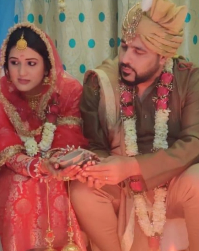 Isha Rikhi-Badshah Isha Rikhi-Badshah-1-2-3-4-5