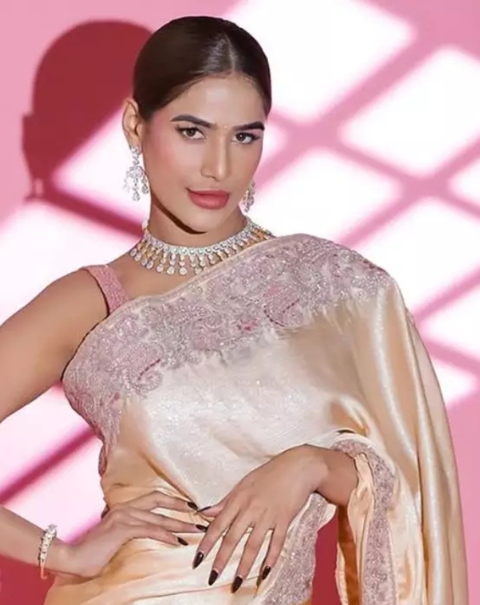 poonam pandey -1-2-3-4-5-6