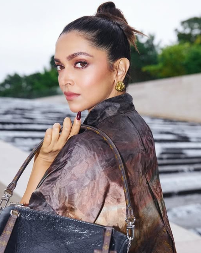 Deepika Padukone-Ranveer Singh-Dhurandhar 2 Deepika Padukone-Ranveer Singh-Dhurandhar 2-1-2-3-4