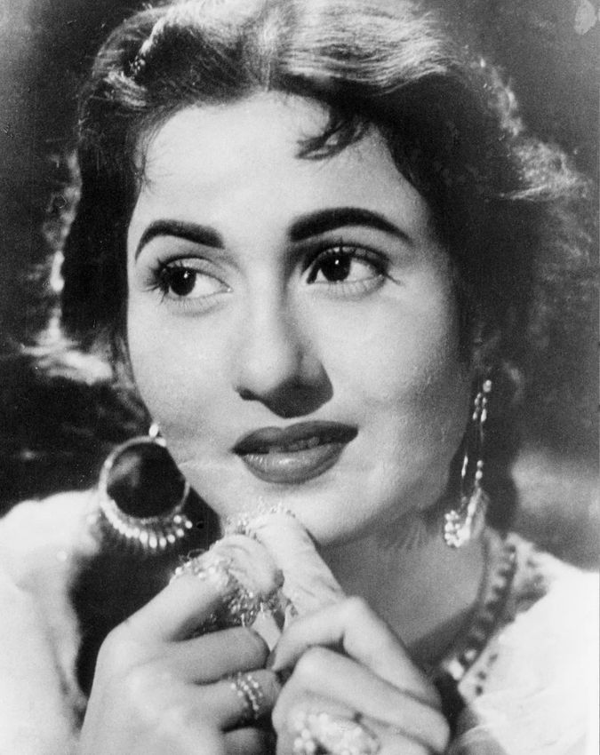 Madhubala-1-2-3-4
