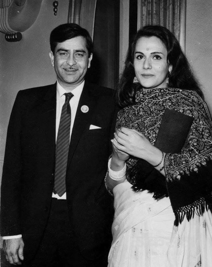 Actress Priya Rajvansh -1-2