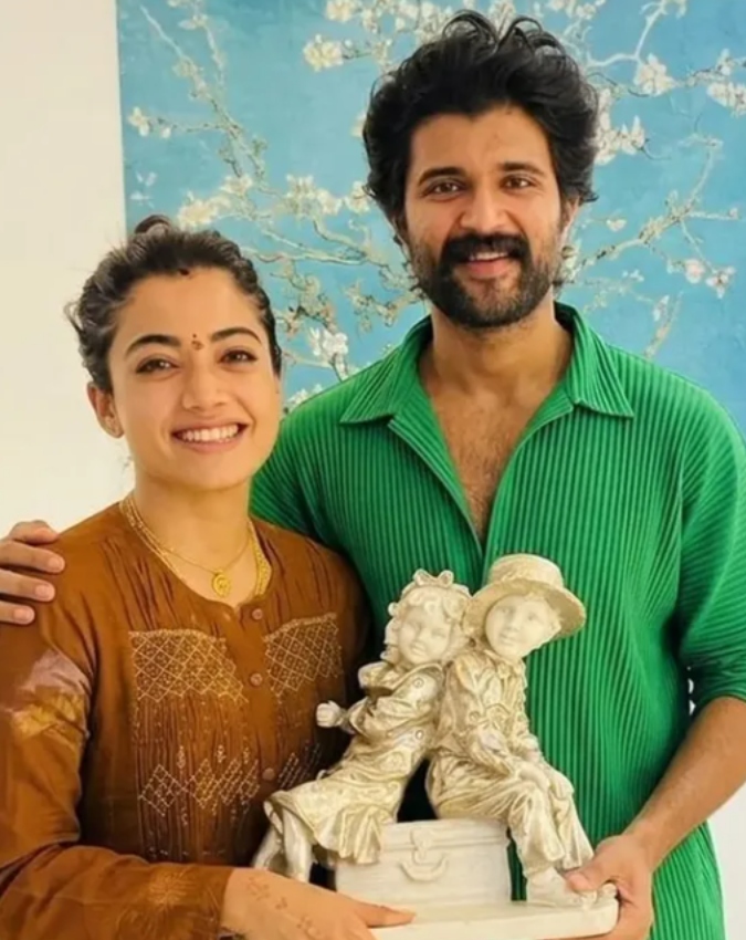 Rashmika Mandanna and Vijay Deverakonda Honeymoon Romantic Photos -1-2-3-4