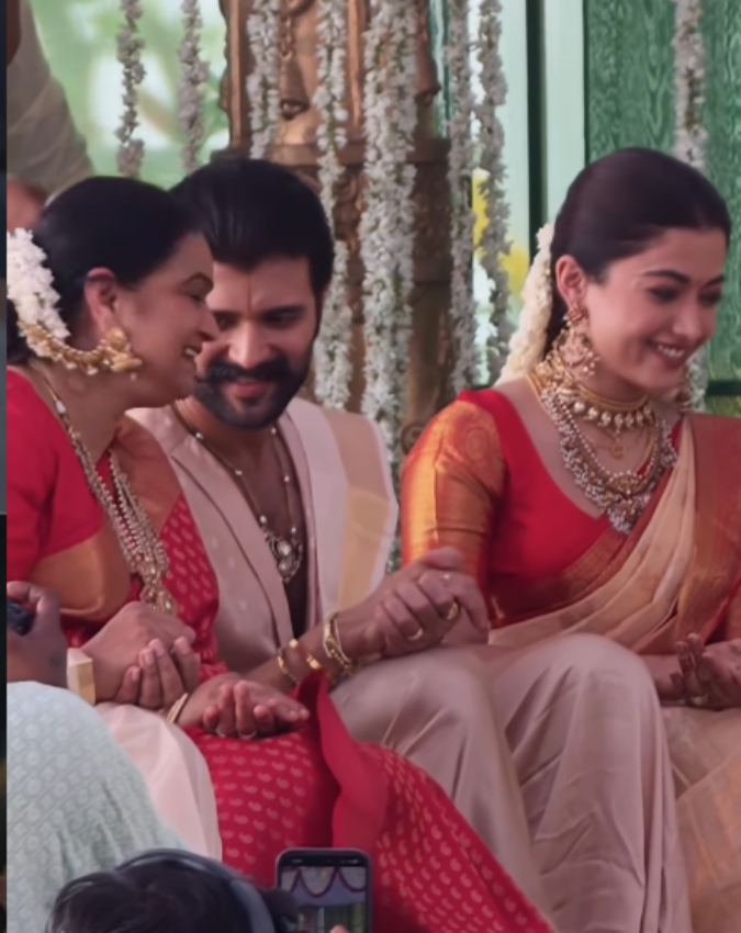 Rashmika-Vijay (5) Rashmika-Vijay-1-2-3-4-5