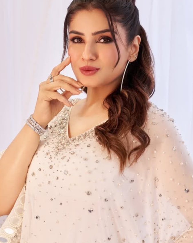 Raveena Tandon-1-2