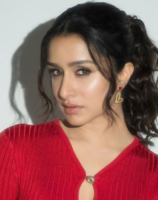 Shraddha Kapoor9**/-1-2
