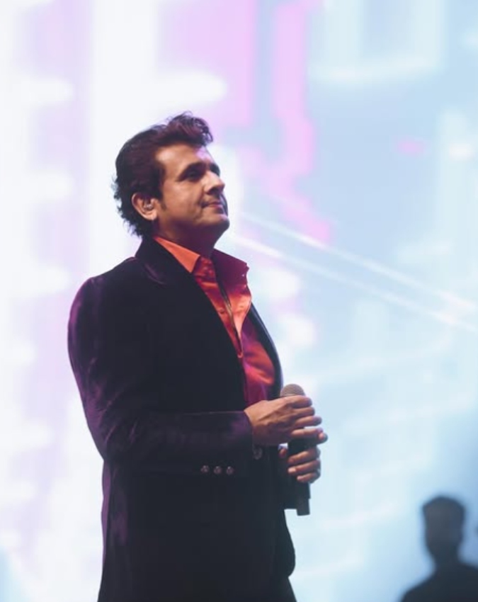 Sonu Nigam-1-2
