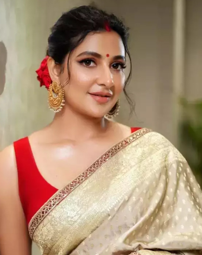 Sonal Chauhan-Ajith Kumar Sonal Chauhan-Ajith Kumar-1-2-3-4-5